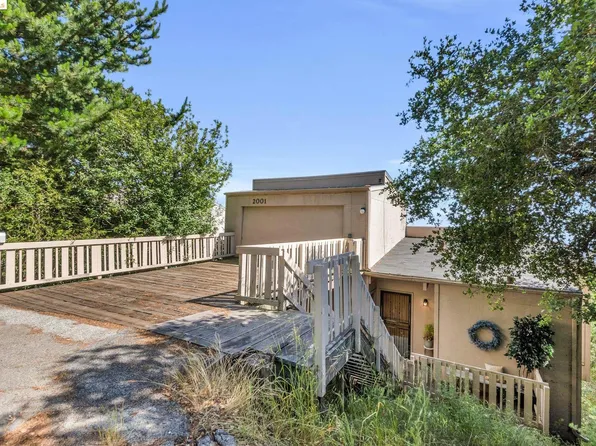 2001 Manzanita Dr, Oakland, CA 94611