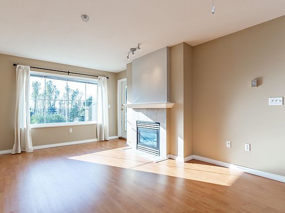 5th image of 33599 2nd Ave #211