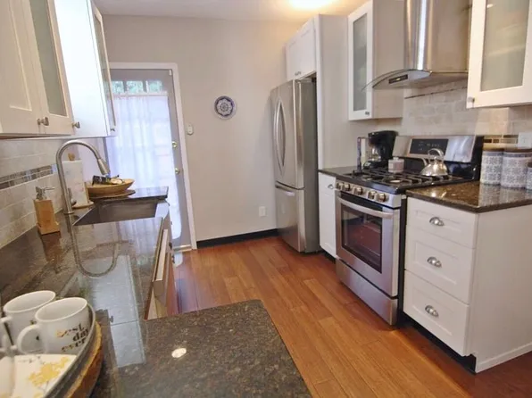 848 N Bambrey St, Philadelphia, PA 19130