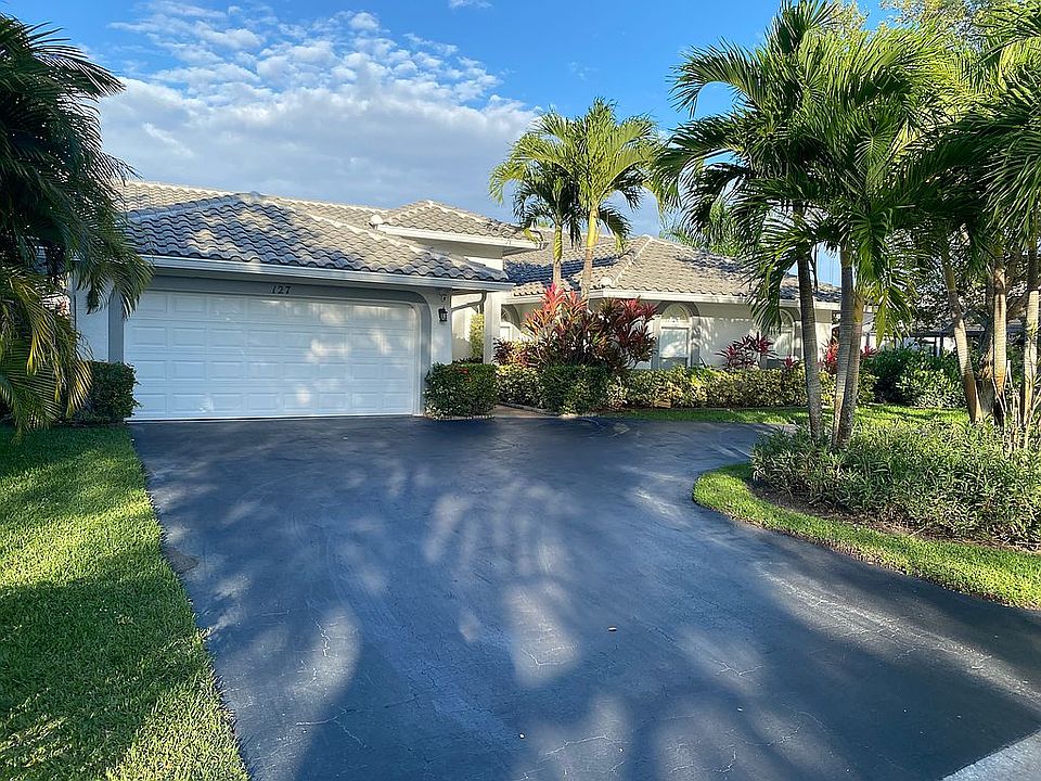 2nd image of 127 SW 120th Ln