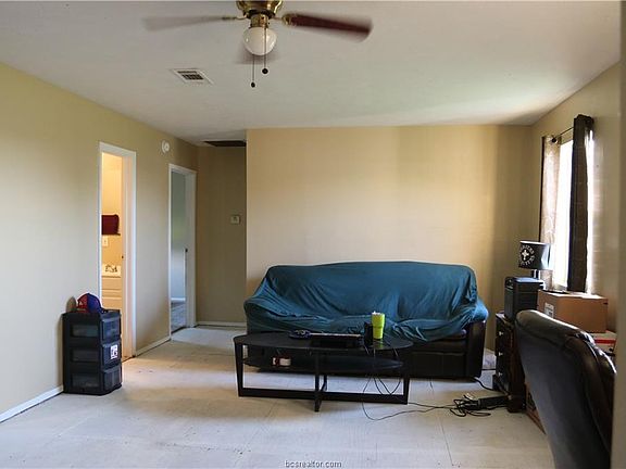 4th image of 2590 Bob Mathews St