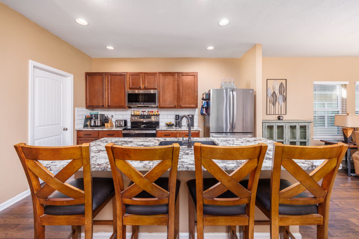 next background image