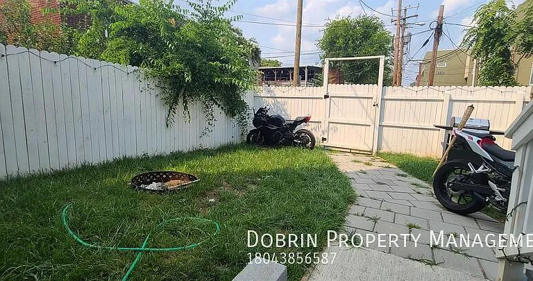 106 E Clay St #B — Photo 16