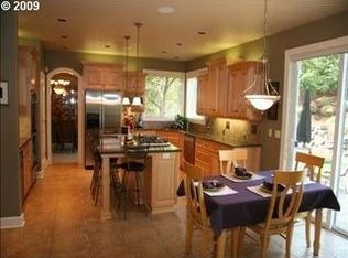 8727 SW Marseilles Dr, Beaverton, OR 97007