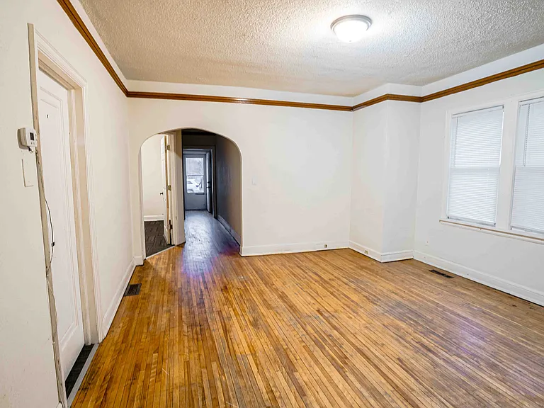 2901-2903 James Ave N #1 — Photo 2