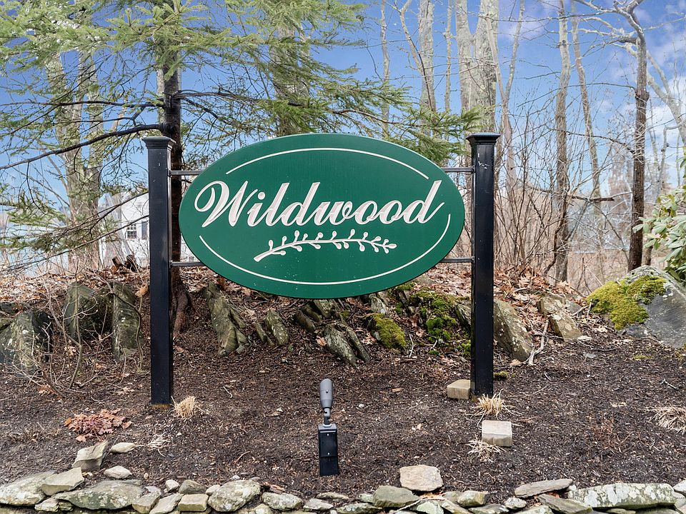 1st image of 10 Wildwood Dr #10