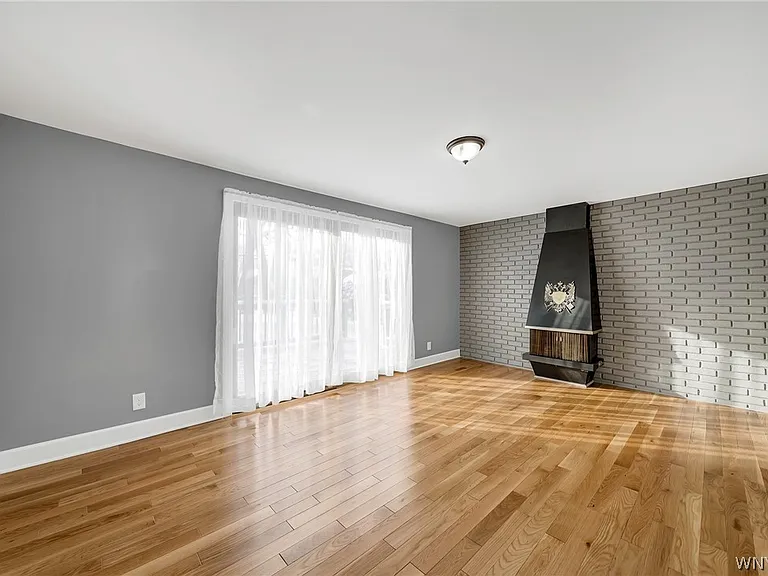 206 Wrexham Ct N — Photo 17