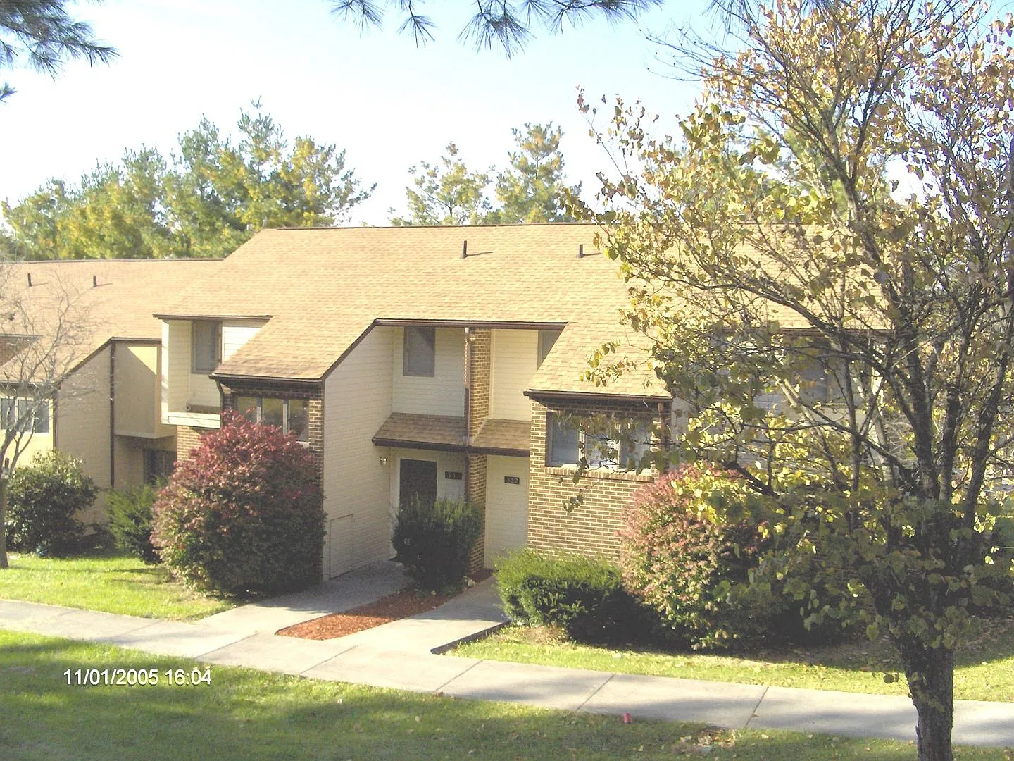3 Bedroom 2.5 Half Bath Townhouse — Photo 1