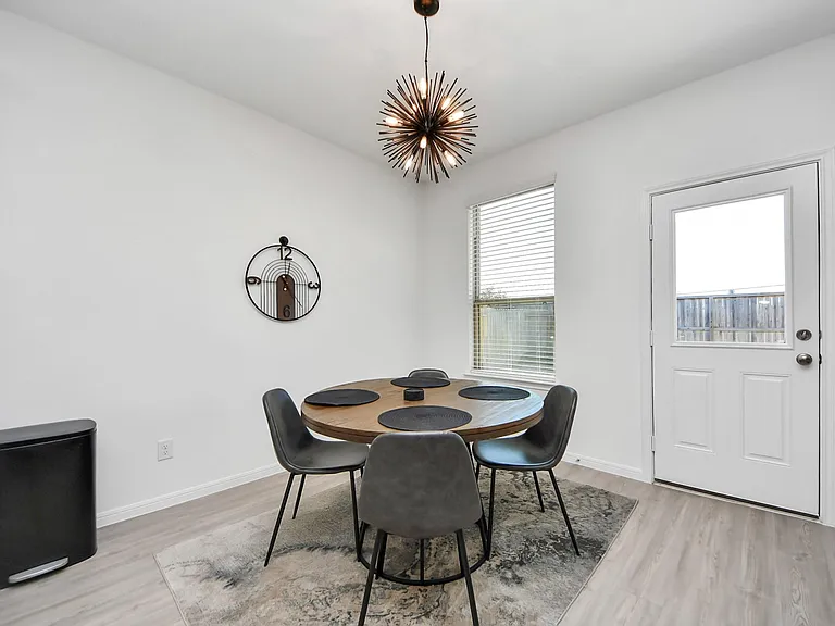 3113 Freiberger Ln — Photo 21