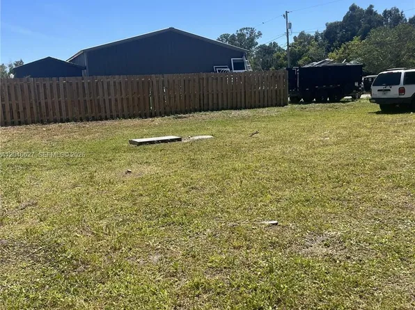 5754 SE Green Ln, Stuart, FL 34997