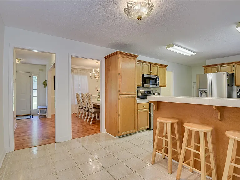 869 Hickory Ridge Rd — Photo 13