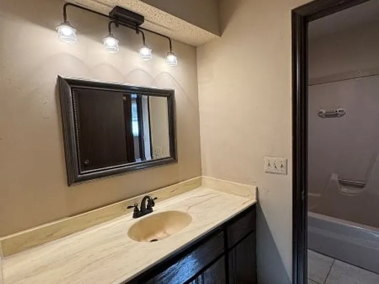 10405 Cricket Ct — Photo 9
