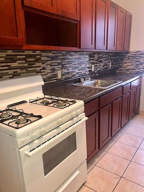 1st image of 470 Park Ave APT L32