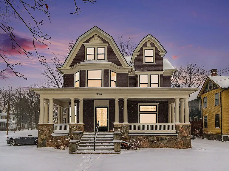 936 W Kalamazoo Ave — Photo 15