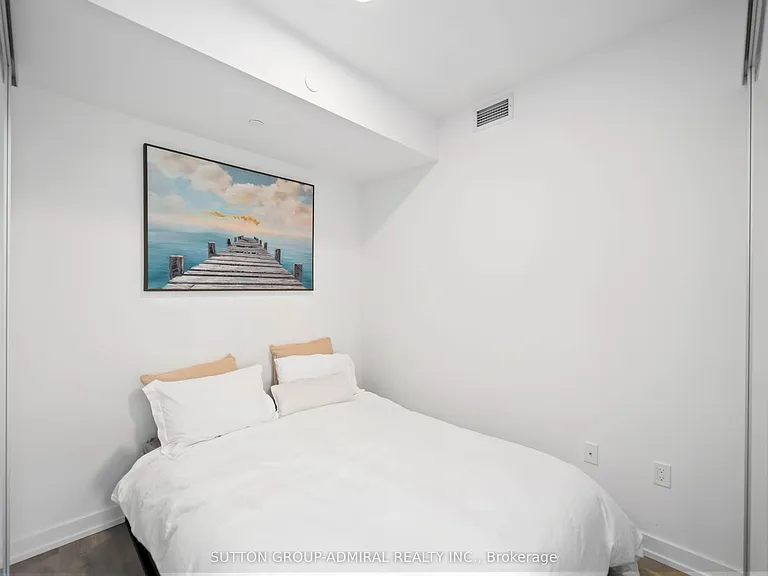 158 Front St E #812 — Photo 15