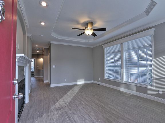 4th image of 433 Sylvan Ave Spc 63