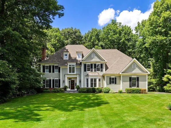 11 Wyndham Lane, Farmington, CT 06032