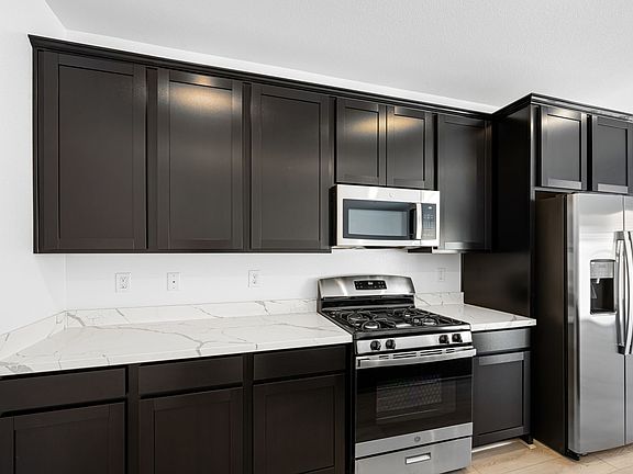 7 web or mls Lennar 3339 DANCING WATERS ST 7