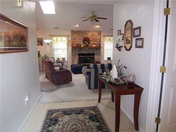 2nd image of 1618 Cumberland Way