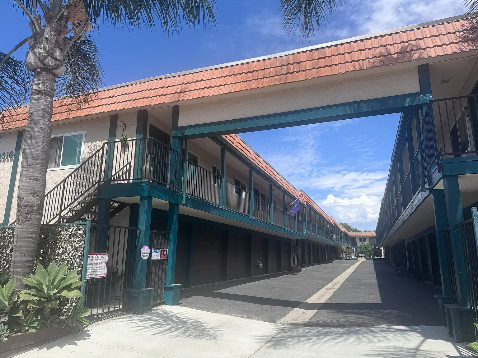 Camino Pointe Apartments — Photo 1
