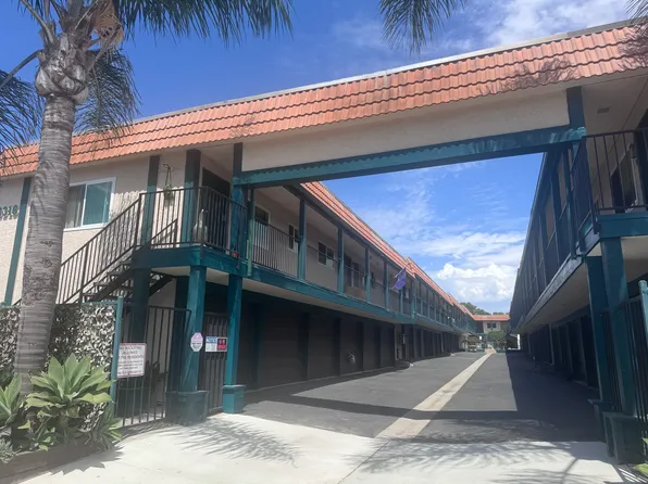 Camino Pointe Apartments, 3316-3336 Harding St #8, Carlsbad, CA 92008