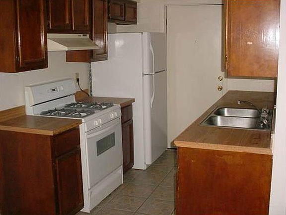 4th image of 1505 Vanderbilt Dr