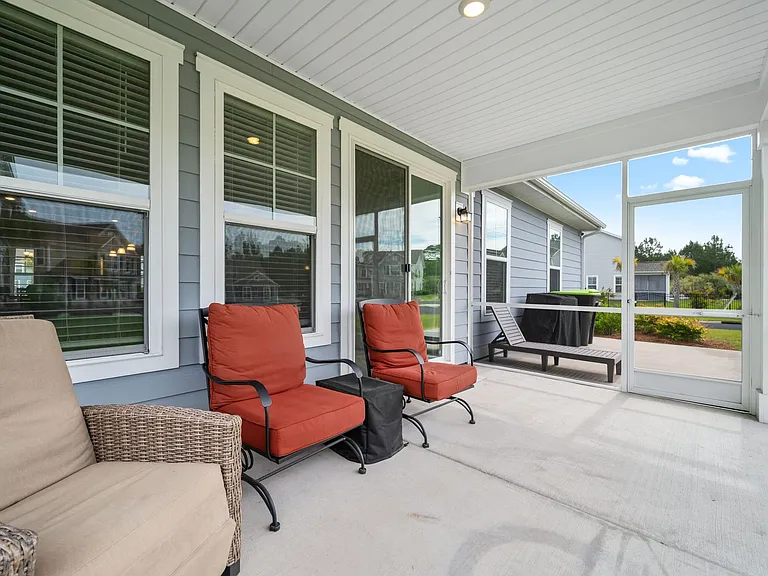 1339 Bermuda Grass Dr — Photo 8