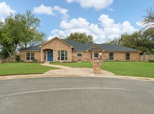 1004 Canyon Ct, Cleburne, TX 76033