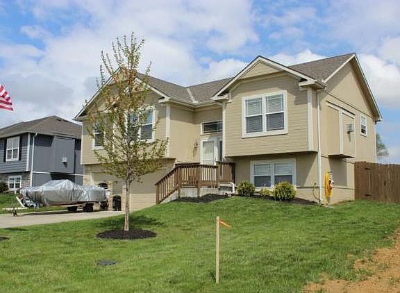 2nd image of 1331 S Delaware Dr