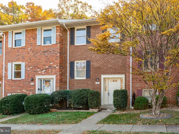 181 Farrell Ln, Fredericksburg, VA 22401
