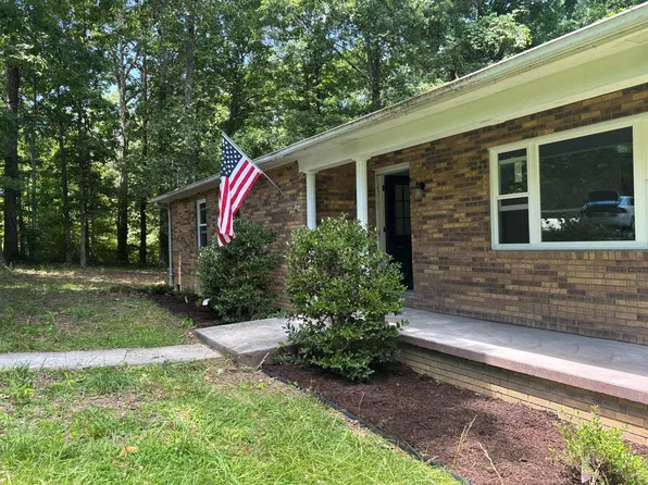 720 Poplar Ln, Winfield, TN 37892