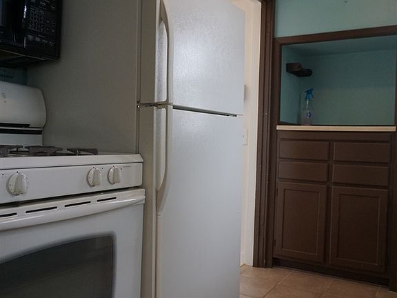 5th image of 260 N Crescent Dr