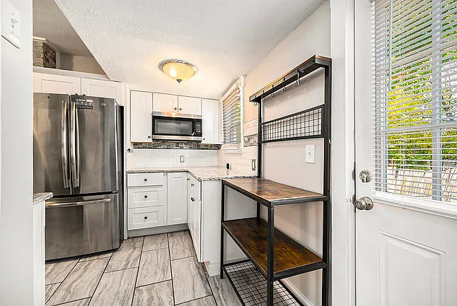4511 Tracy Ave — Photo 8