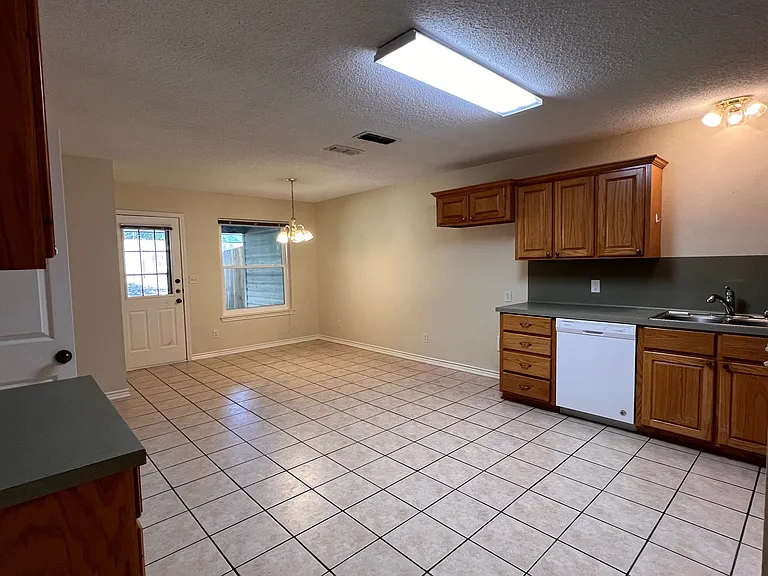 309 Laird Ln #105 — Photo 26