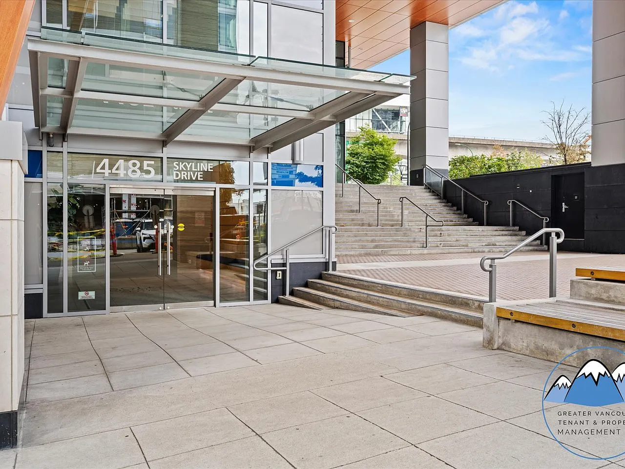4485 Skyline Dr — Photo 2