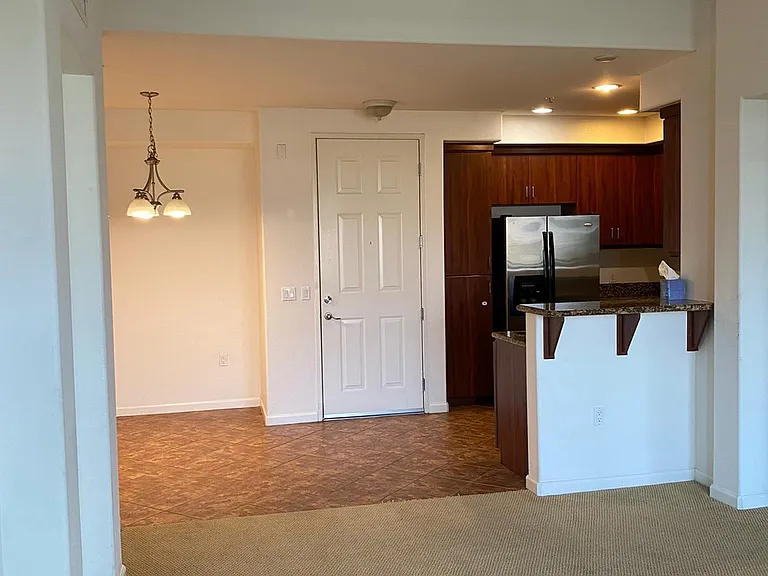 1101 S Main St — Photo 16