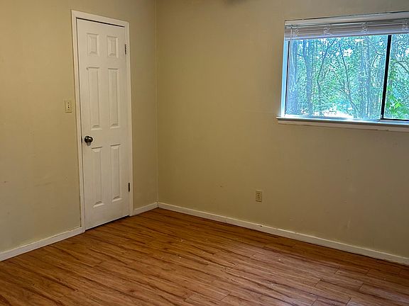 4th image of 603 Bracewood Cir #B