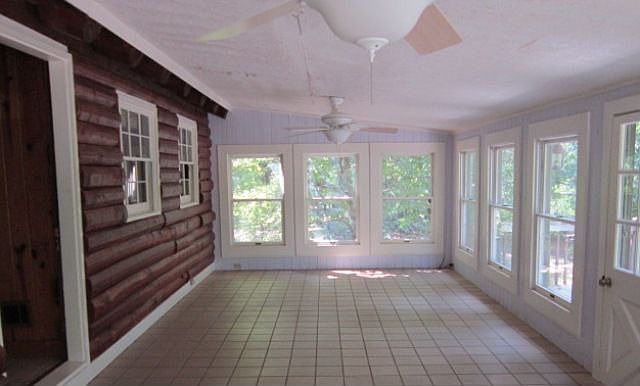 2nd image of 1475 River Rd
