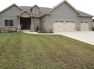 7749 Port Hope Dr, Kalamazoo, MI 49009