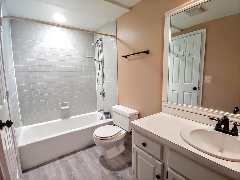 10 Weston Ave #114 — Photo 14