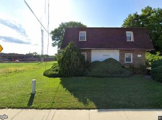 1307 N Richmond Rd, McHenry, IL 60050