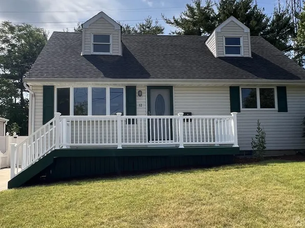12 Charmello Dr, South Amboy, NJ 08879