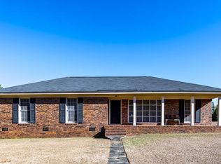 608 Shamrock Dr, Albany, GA 31721