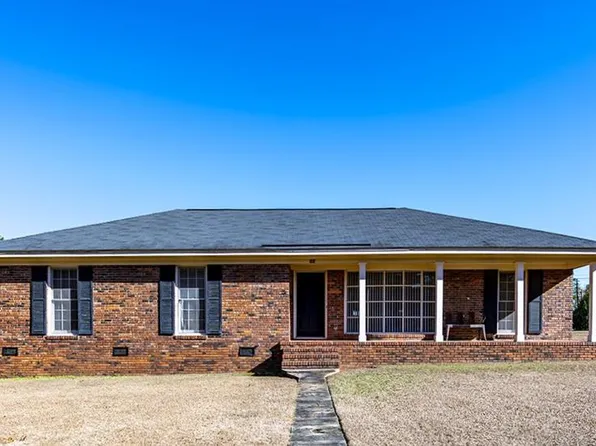 608 Shamrock Dr, Albany, GA 31721
