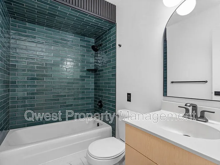 414 Rose St — Photo 9