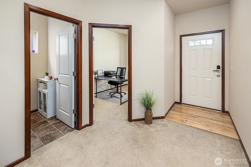 4th image of 5612 116th Street NE
