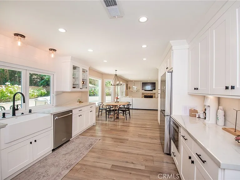 270 S Riverwood Cir — Photo 15