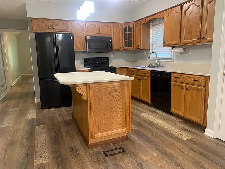 819 Fountain Ave — Photo 6