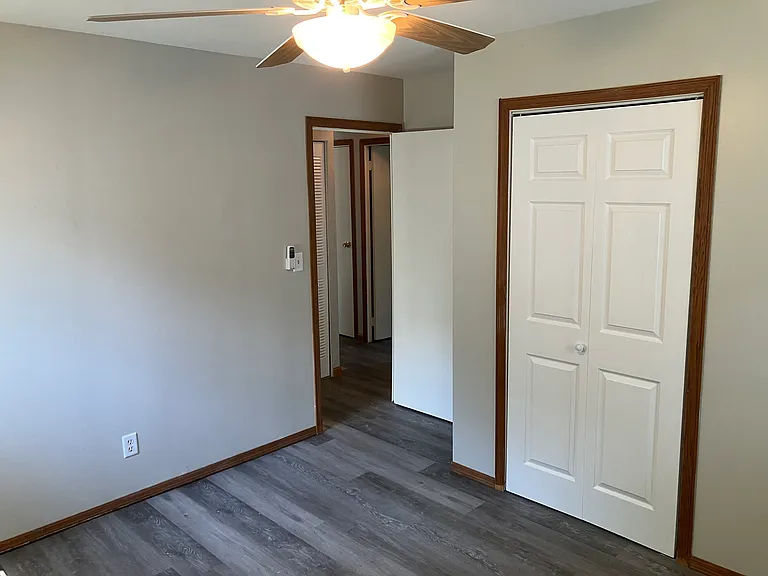 601 Ridgewood Ct — Photo 7