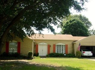 1730 Burning Bush Dr, Greenville, MS 38701